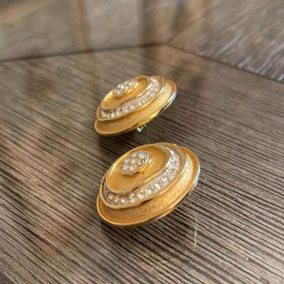 Vintage Gold-tone Round Button Clip Earrings with Rhinestones Modern Design - Picture 2 of 11